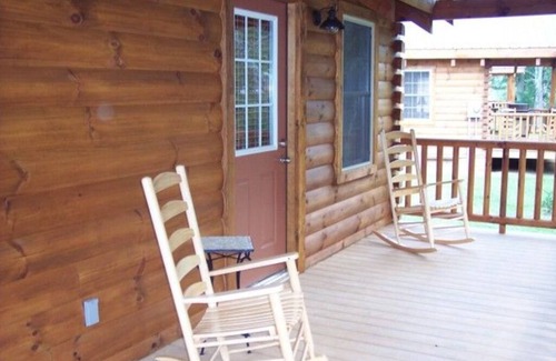 Galax Apartment | Cabin 313 - Great Escape