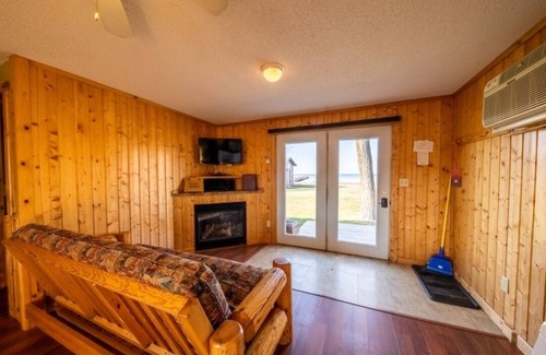 Isle Cabin | Cabin 4 at the Lake - 2 bedrooms