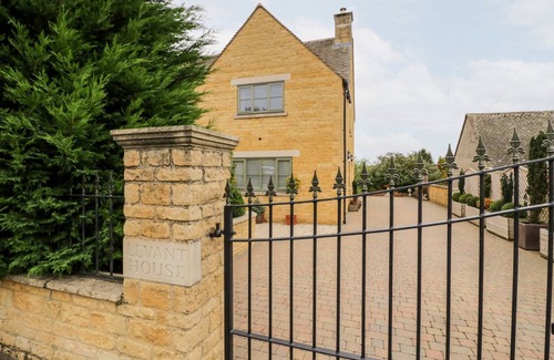 Stow-on-the-Wold Cottage | Cabin ∙ 4 bedrooms ∙ 6 guests