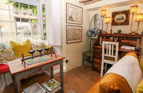 Stow-on-the-Wold Cottage | Cabin ∙ 4 bedrooms ∙ 6 guests