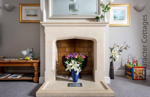 Stow-on-the-Wold Cottage | Cabin ∙ 4 bedrooms ∙ 8 guests