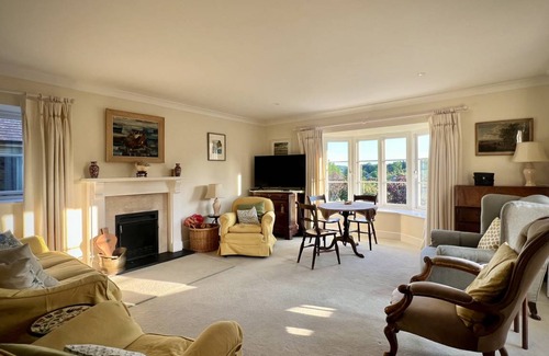 Donhead Saint Andrew Cottage | Cabin ∙ 4 bedrooms ∙ 8 guests
