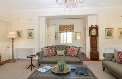 Ellon Cottage | Cabin ∙ 4 bedrooms ∙ 7 guests