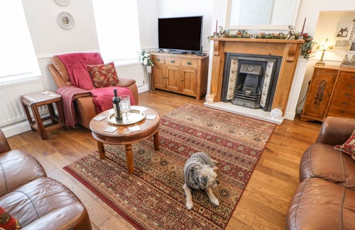 North Shields Cottage | Cabin ∙ 4 bedrooms ∙ 8 guests