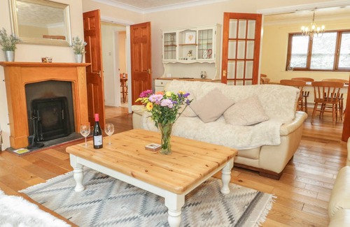 Gwynedd- Snowdonia Cottage | Cabin ∙ 4 bedrooms ∙ 8 guests