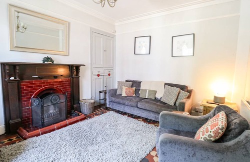 Aberaeron Cottage | Cabin ∙ 4 bedrooms ∙ 8 guests