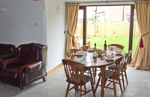 Longtown Cottage | Cabin ∙ 4 bedrooms ∙ 9 guests