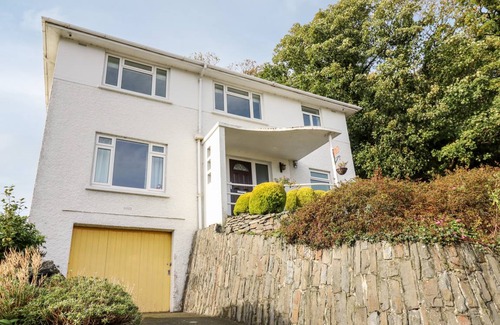 Aberystwyth Cottage | Cabin ∙ 4 bedrooms ∙ 8 guests