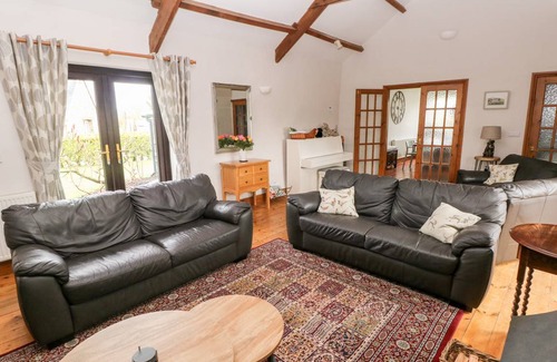 Tenby Cottage | Cabin ∙ 4 bedrooms ∙ 6 guests
