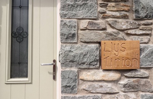 Llandderfel Cottage | Cabin ∙ 4 bedrooms ∙ 8 guests