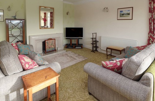 Rhos on Sea Cottage | Cabin ∙ 4 bedrooms ∙ 7 guests