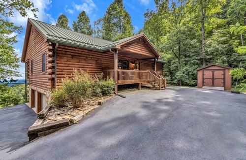 Old Fort Cabin | Cabin ∙ 4 bedrooms ∙ 10 guests
