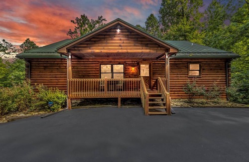 Old Fort Cabin | Cabin ∙ 4 bedrooms ∙ 10 guests