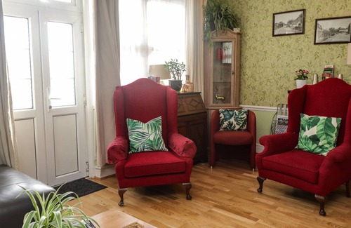 Willesborough Cottage | Cabin ∙ 4 bedrooms ∙ 7 guests