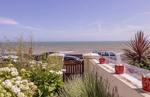 Folkestone Cottage | Cabin ∙ 4 bedrooms ∙ 7 guests