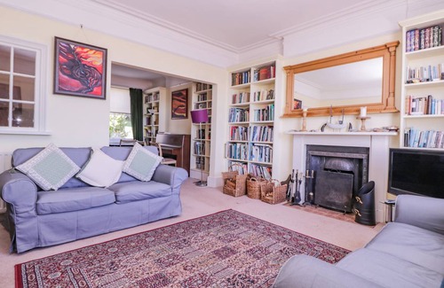 Folkestone Cottage | Cabin ∙ 4 bedrooms ∙ 7 guests
