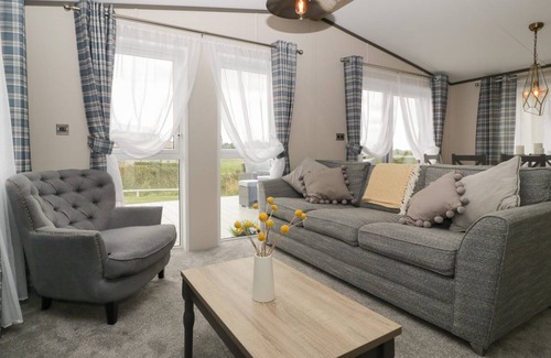 Burnham-on-Sea Cottage | Cabin ∙ 4 bedrooms ∙ 8 guests