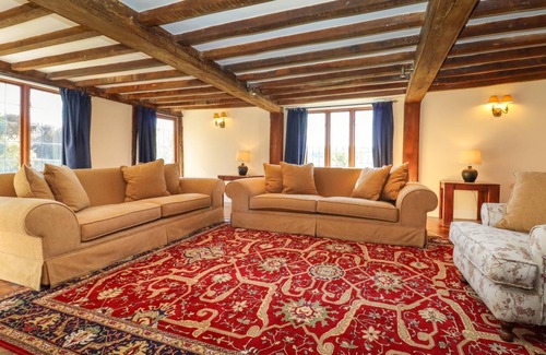 Ewhurst Green Cottage | Cabin ∙ 4 bedrooms ∙ 8 guests