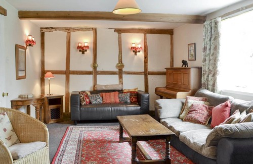 Newent Cottage | Cabin ∙ 4 bedrooms ∙ 8 guests