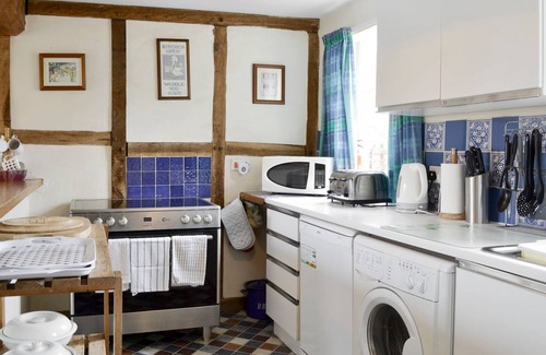 Newent Cottage | Cabin ∙ 4 bedrooms ∙ 8 guests