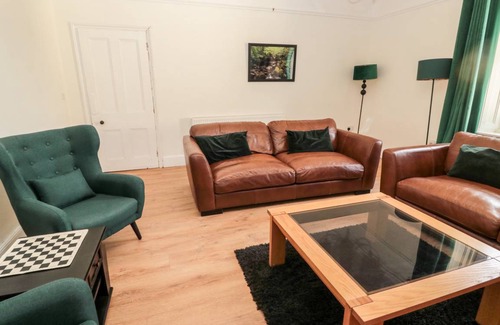 South Charlton Cottage | Cabin ∙ 4 bedrooms ∙ 8 guests