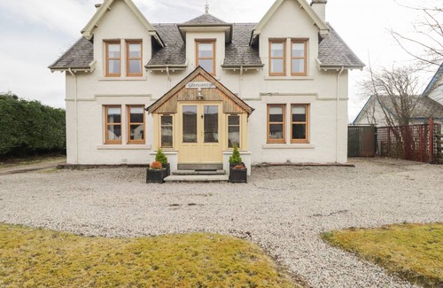 Aviemore Cottage | Cabin ∙ 4 bedrooms ∙ 8 guests