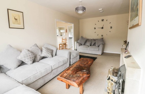 Tirabad Cottage | Cabin ∙ 4 bedrooms ∙ 8 guests