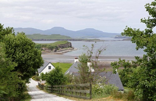 Beinn Orasaigh Cottage | Cabin ∙ 4 bedrooms ∙ 8 guests