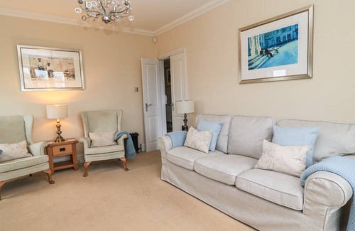 Malmesbury Cottage | Cabin ∙ 4 bedrooms ∙ 8 guests