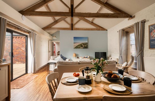 Sculthorpe Cottage | Cabin ∙ 4 bedrooms ∙ 8 guests