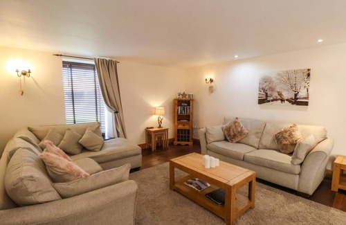 Ellerby Cottage | Cabin ∙ 4 bedrooms ∙ 8 guests