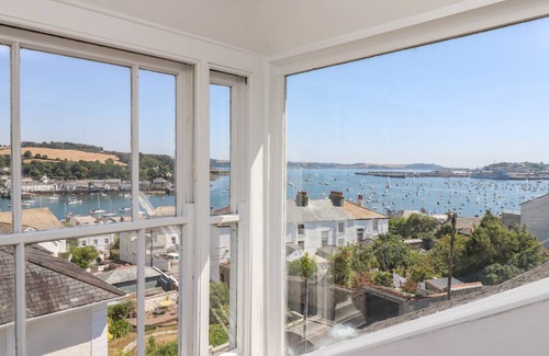 Mylor Churchtown Cottage | Cabin ∙ 4 bedrooms ∙ 8 guests