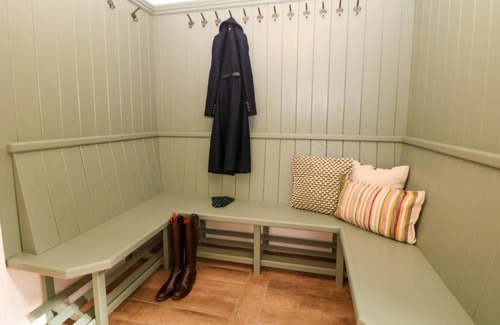 Longnor Cottage | Cabin ∙ 4 bedrooms ∙ 8 guests
