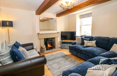 Longnor Cottage | Cabin ∙ 4 bedrooms ∙ 8 guests