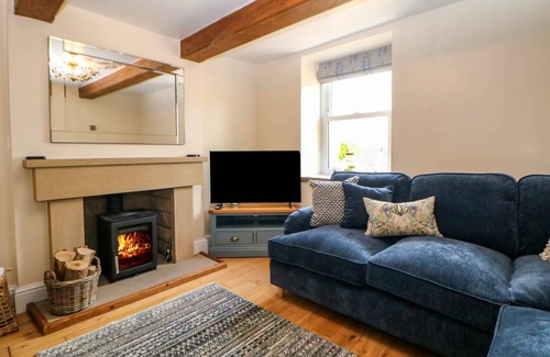Longnor Cottage | Cabin ∙ 4 bedrooms ∙ 8 guests