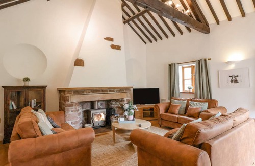 Overton-on-dee Cottage | Cabin ∙ 4 bedrooms ∙ 8 guests