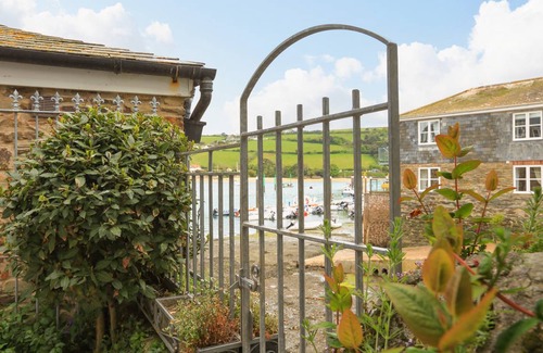 Salcombe Cottage | Cabin ∙ 4 bedrooms ∙ 8 guests