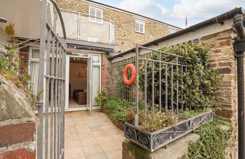 Salcombe Cottage | Cabin ∙ 4 bedrooms ∙ 8 guests