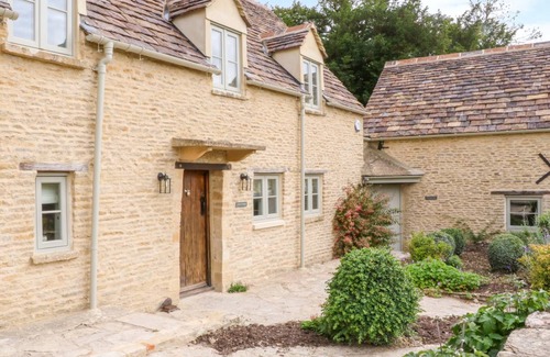 Burford Cottage | Cabin ∙ 4 bedrooms ∙ 8 guests