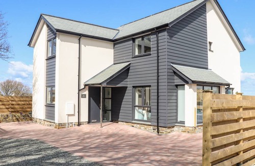 Tintagel Cottage | Cabin ∙ 4 bedrooms ∙ 8 guests