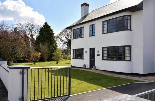 Loppington Cottage | Cabin ∙ 4 bedrooms ∙ 8 guests