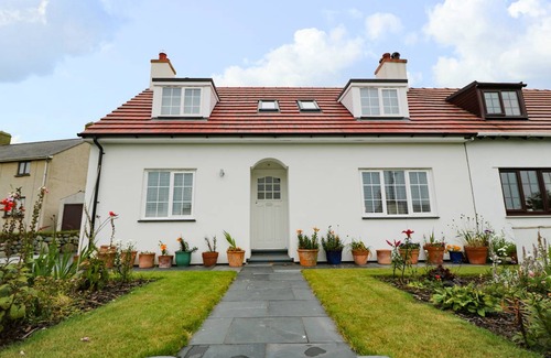 Aberdaron Cottage | Cabin ∙ 4 bedrooms ∙ 8 guests