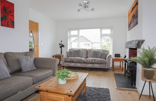 Criccieth Cottage | Cabin ∙ 4 bedrooms ∙ 8 guests