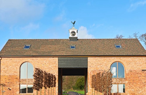 Moreton Cottage | Cabin ∙ 4 bedrooms ∙ 8 guests
