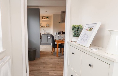 Llandudno Cottage | Cabin ∙ 4 bedrooms ∙ 8 guests