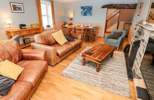 Porthgain Cottage | Cabin ∙ 4 bedrooms ∙ 7 guests