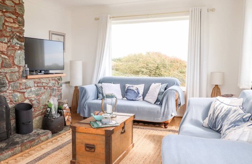 Rhoscolyn Cottage | Cabin ∙ 4 bedrooms ∙ 8 guests