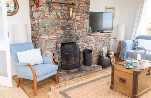 Rhoscolyn Cottage | Cabin ∙ 4 bedrooms ∙ 8 guests