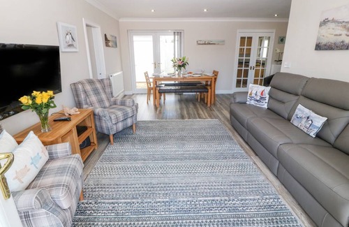 Rhosneigr Cottage | Cabin ∙ 4 bedrooms ∙ 8 guests