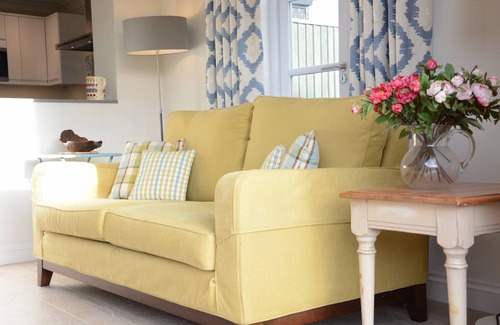 Thorpeness Cottage | Cabin ∙ 4 bedrooms ∙ 8 guests